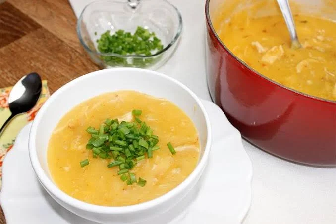 Caldo de Aipim com Frango: Receita Cremosa e Rústica de Pressão