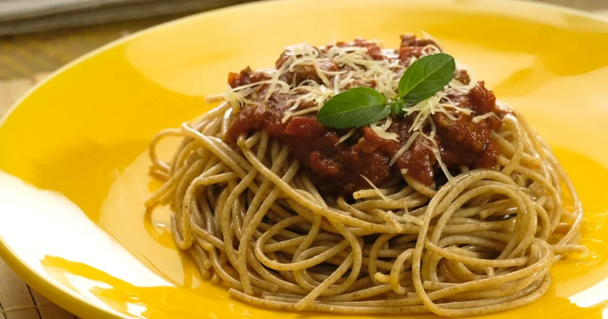 Macarrão com Carne Moída: Receita Suculenta Pronta em 30 Minutos