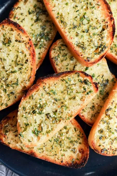 Pão de Alho Baguete Recheado com Mussarela