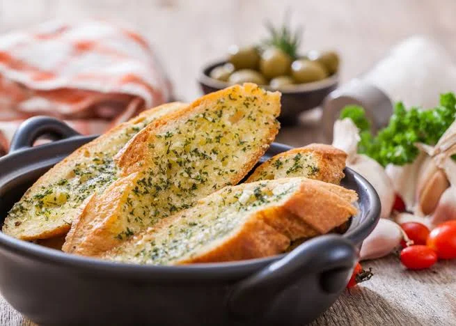 Receitas de pão com alho: fácil, caseiro e saboroso